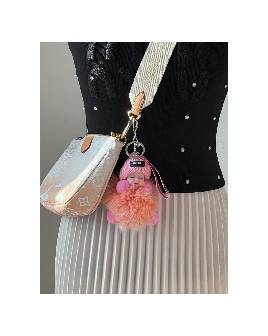 Cozy Pom Baby dein flauschiger Glücksbringer in vielen Farben