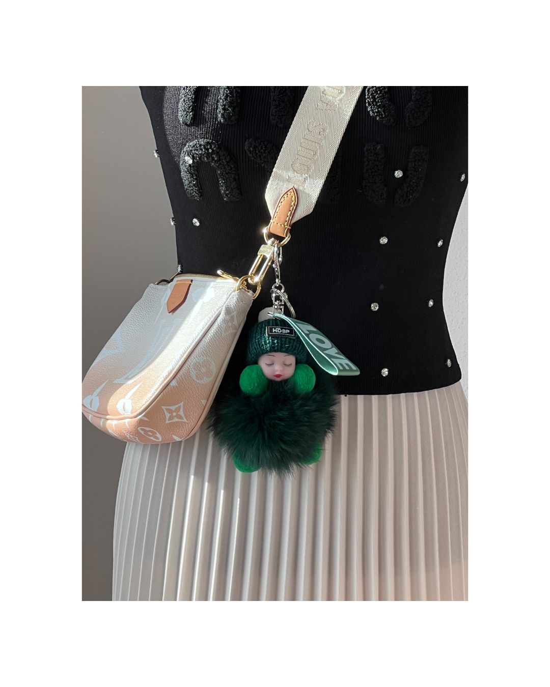 Cozy Pom Baby dein flauschiger Glücksbringer in vielen Farben