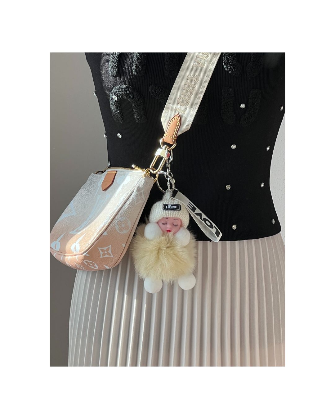 Cozy Pom Baby dein flauschiger Glücksbringer in vielen Farben