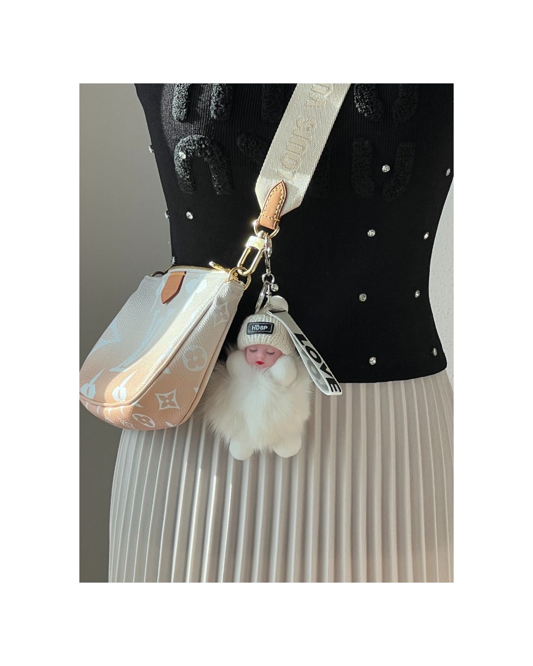 Cozy Pom Baby dein flauschiger Glücksbringer in vielen Farben