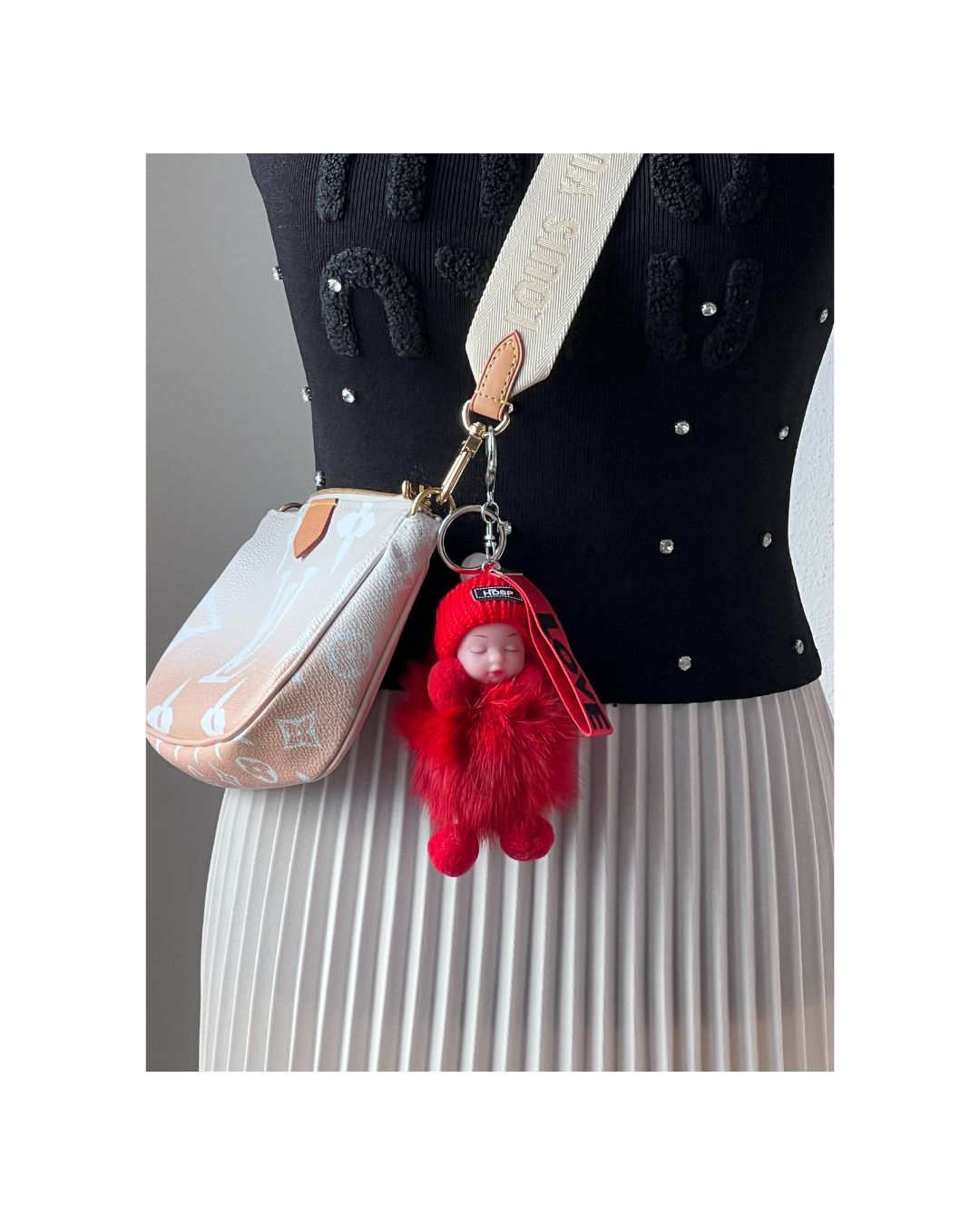 Cozy Pom Baby dein flauschiger Glücksbringer in vielen Farben