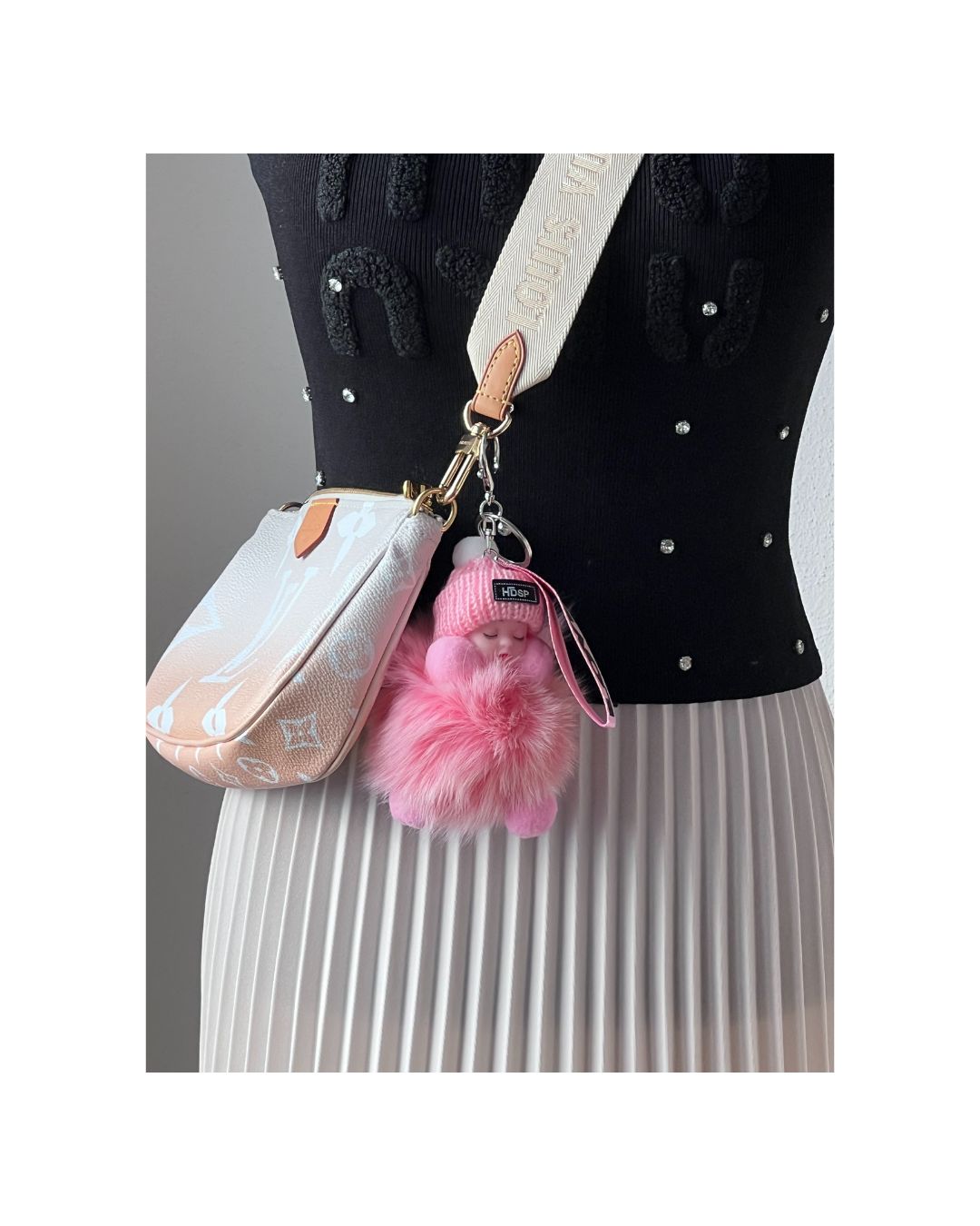 Cozy Pom Baby dein flauschiger Glücksbringer in vielen Farben