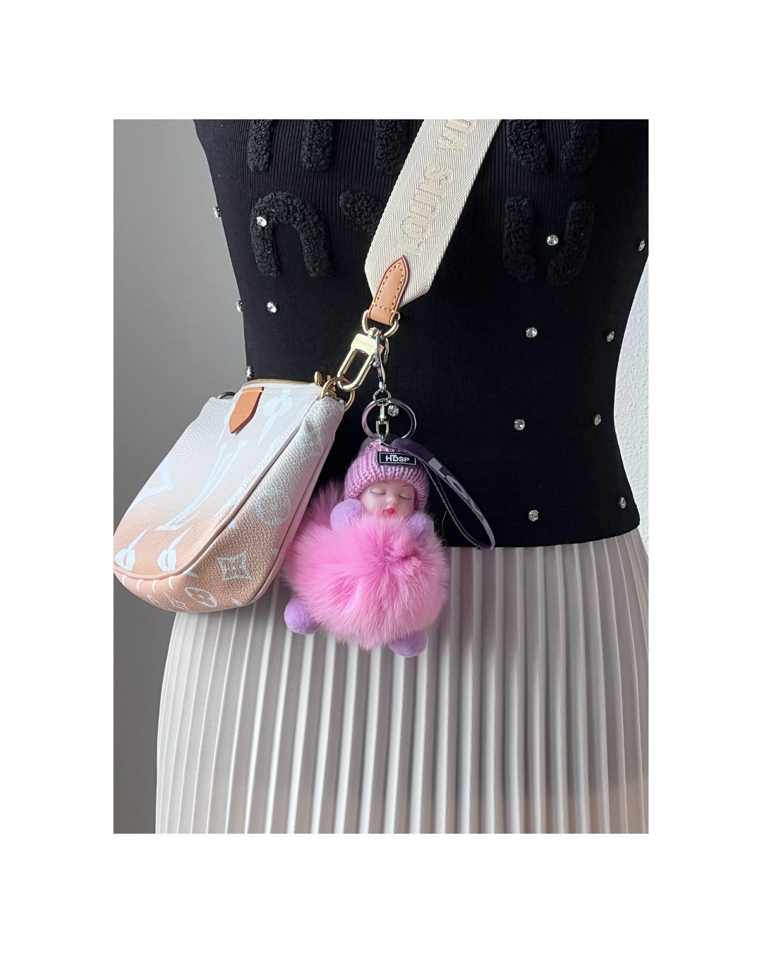 Cozy Pom Baby dein flauschiger Glücksbringer in vielen Farben