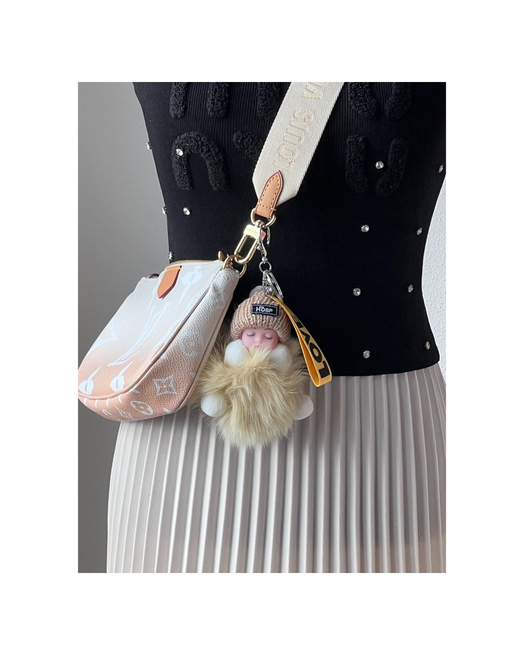 Cozy Pom Baby dein flauschiger Glücksbringer in vielen Farben