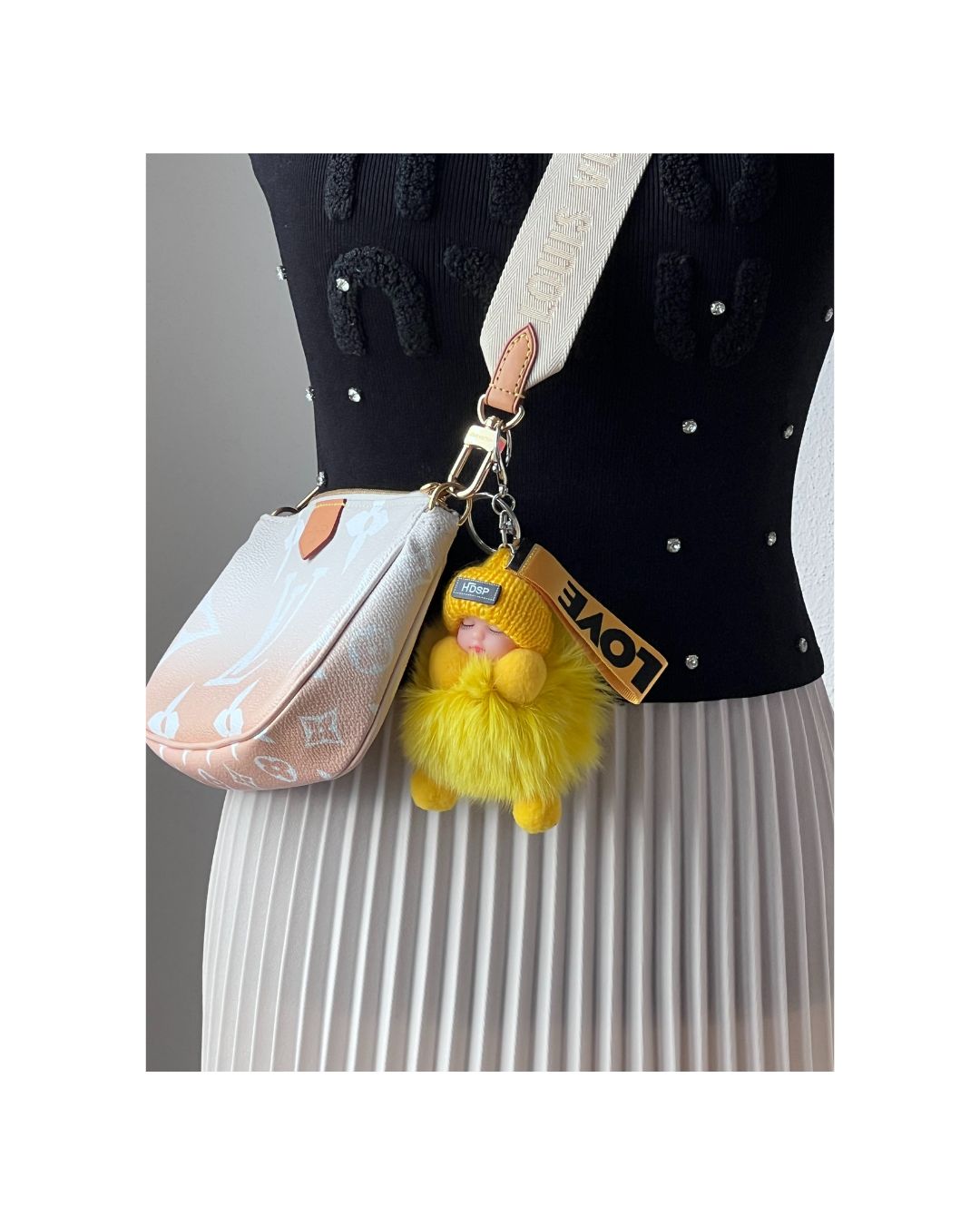 Cozy Pom Baby dein flauschiger Glücksbringer in vielen Farben